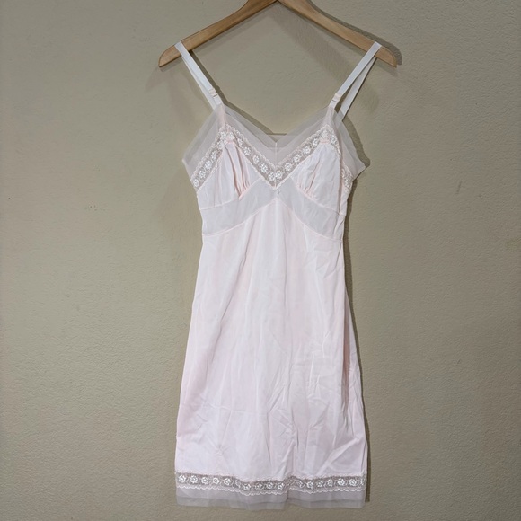 Vintage Dresses & Skirts - Gorgeous vintage pale pink embroidered slip / nightgown 34/ S/ slip dress